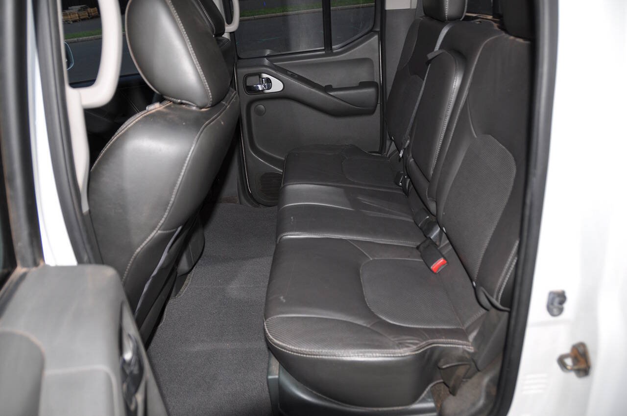 Used 2015 Nissan Frontier PRO-4X w/ Pro-4x Luxury Package AWD/4WD image 27