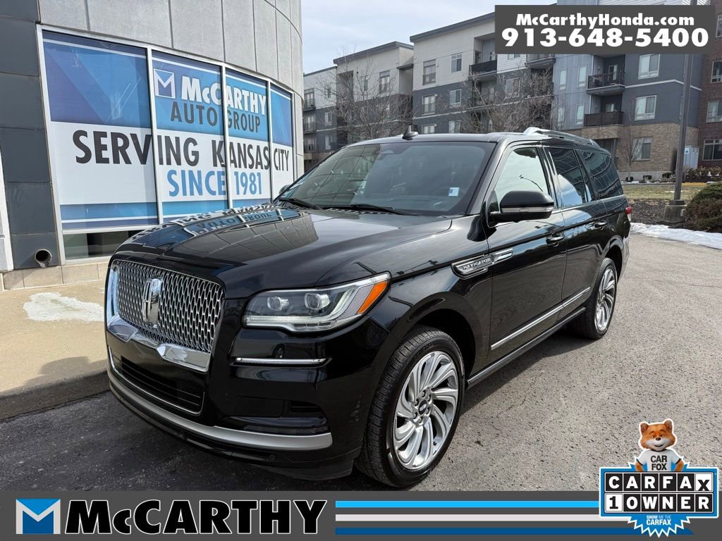 Used 2024 Lincoln Navigator Reserve image 1