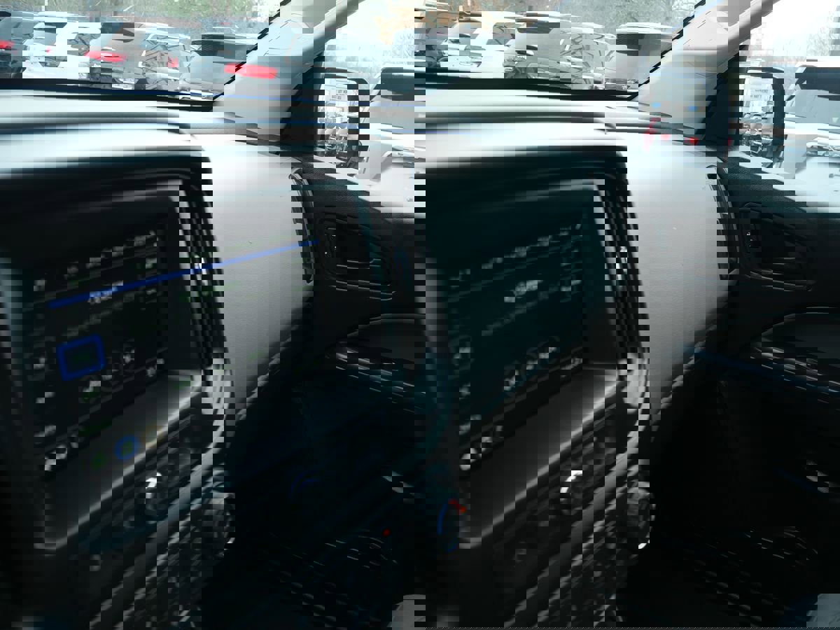 Used 2019 Chevrolet Colorado W/T w/ WT Convenience Package image 11