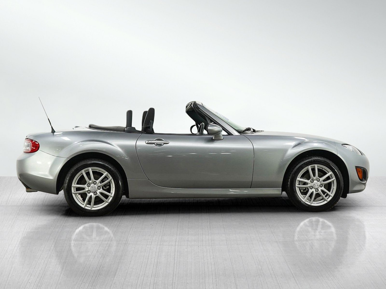 Used 2011 MAZDA MX-5 Miata Sport RWD image 7