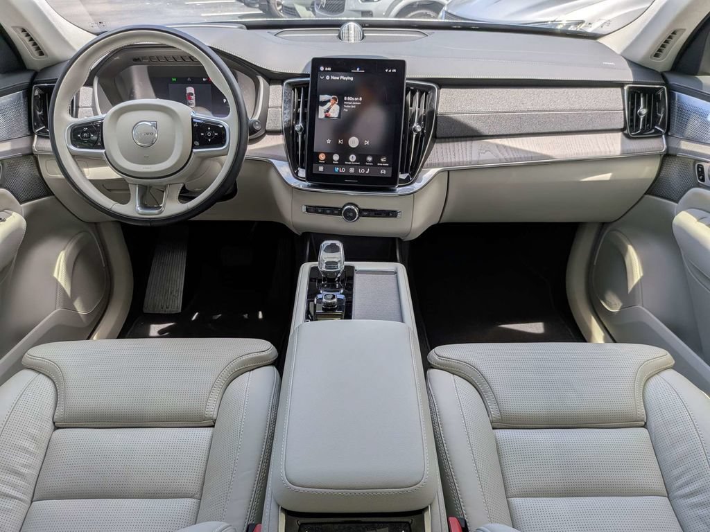 Certified 2025 Volvo XC90 B6 Ultra AWD/4WD image 22