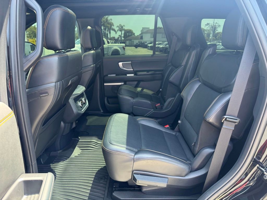 Used 2025 Ford Expedition Tremor AWD/4WD image 16