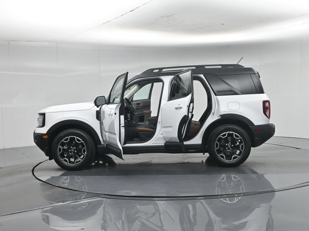 New 2026 Ford Bronco Sport Outer Banks w/ Outer Banks Tech Package+ AWD/4WD image 4