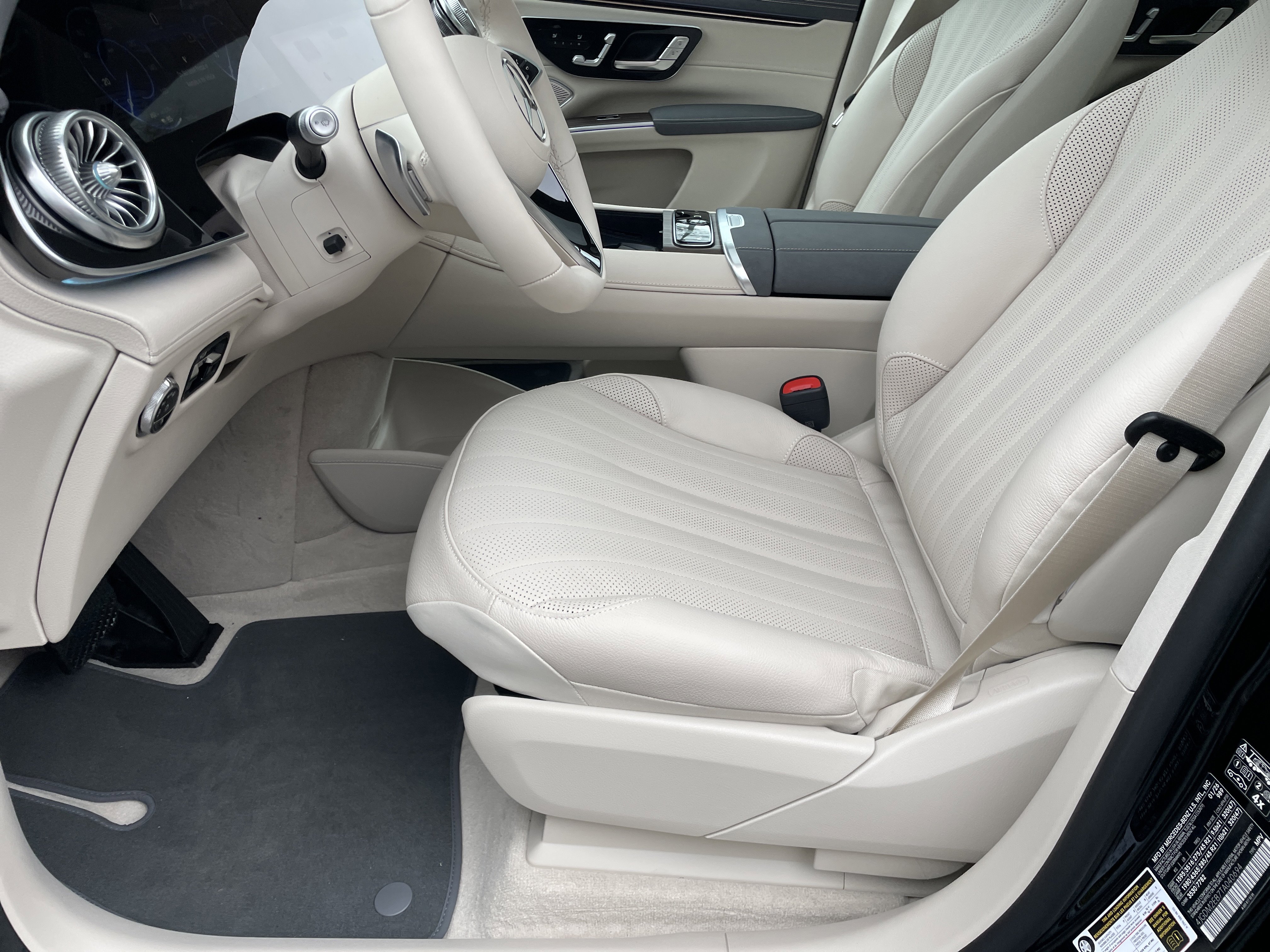 New 2026 Mercedes-Benz EQS 400 4MATIC SUV image 21