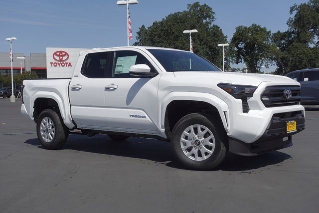 New 2025 Toyota Tacoma SR5 image 7