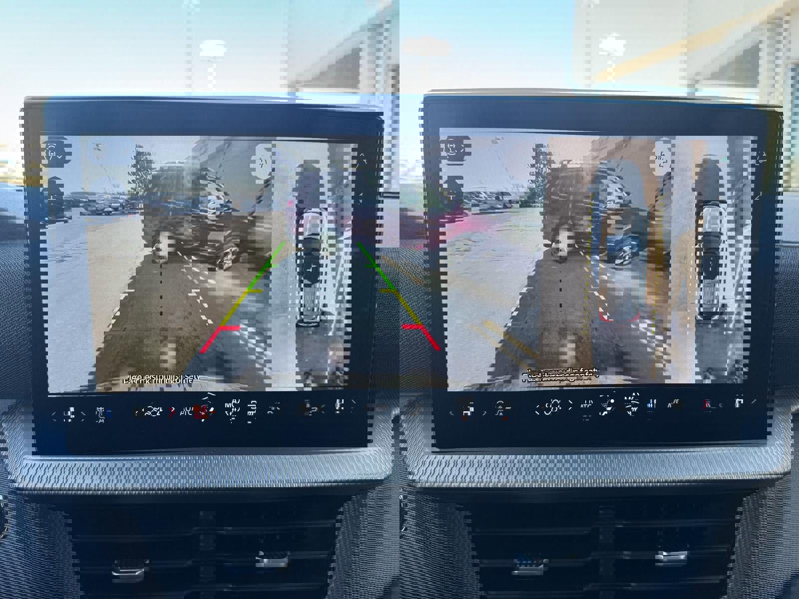 Used 2025 Ford Explorer ST-Line w/ ST-Line Street Pack image 22