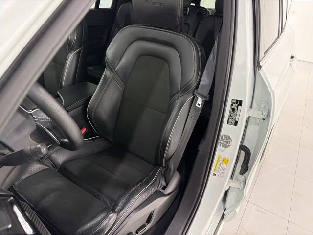 Used 2019 Volvo XC90 T6 R-Design AWD/4WD image 13
