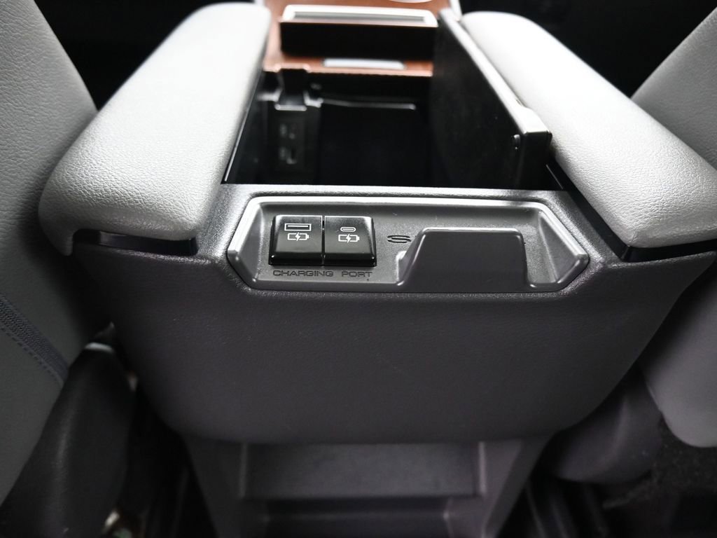 Used 2021 Toyota Sienna XLE w/ XLE Plus Package image 33