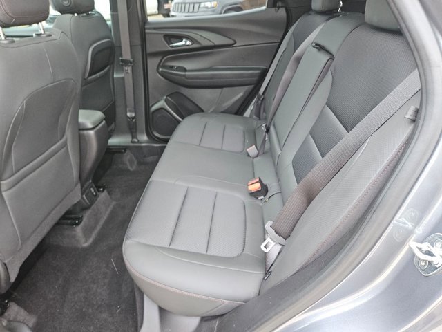 Used 2021 Chevrolet TrailBlazer RS w/ Sun and Liftgate Package FWD image 11