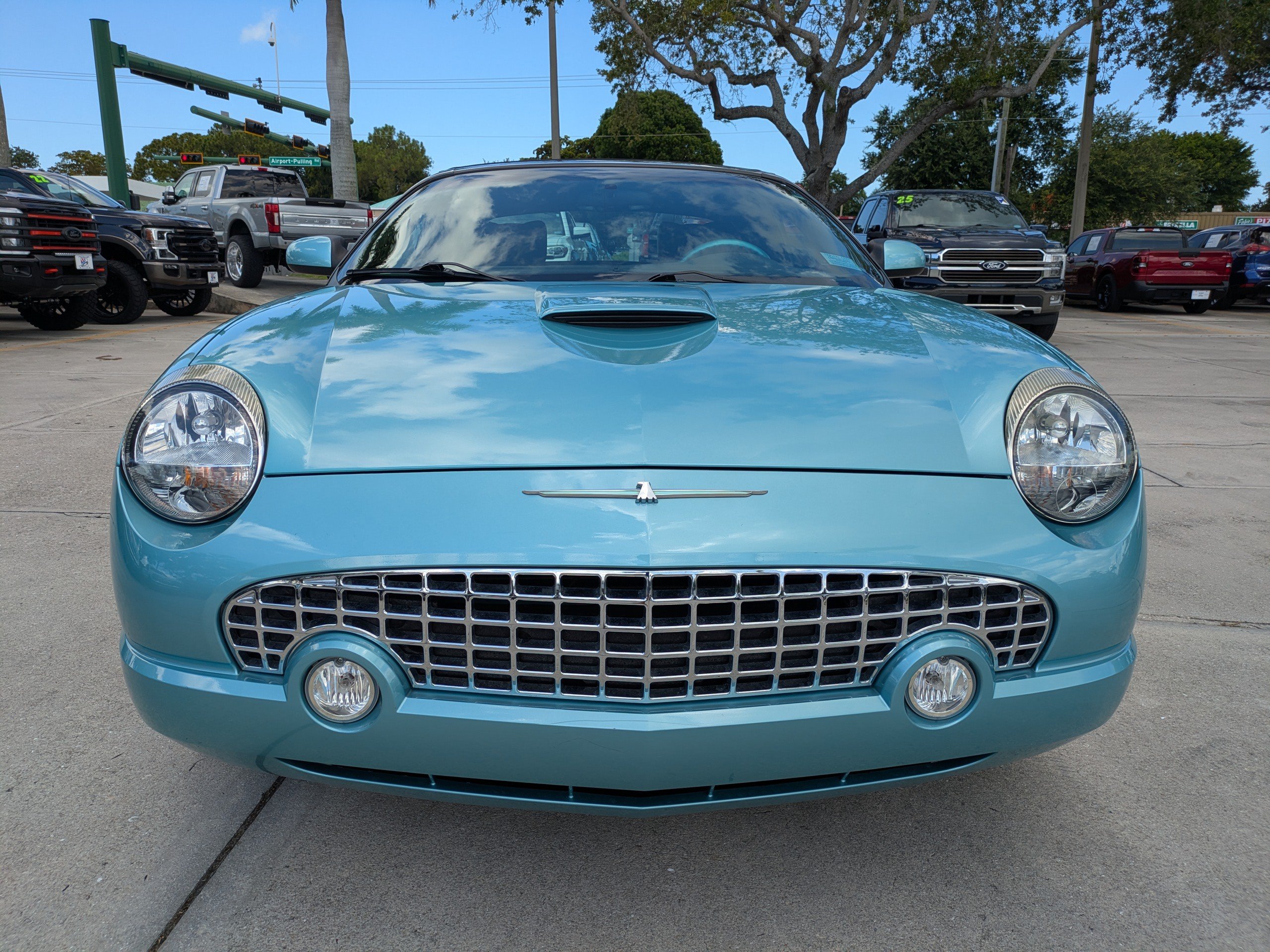 Used 2002 Ford Thunderbird RWD image 8