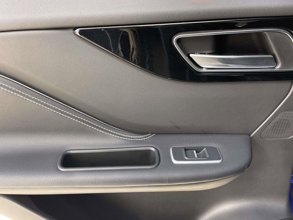 Used 2018 Jaguar F-PACE R-Sport image 11