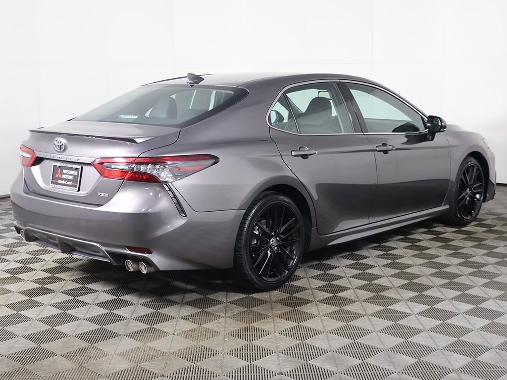 Used 2023 Toyota Camry XSE FWD image 8