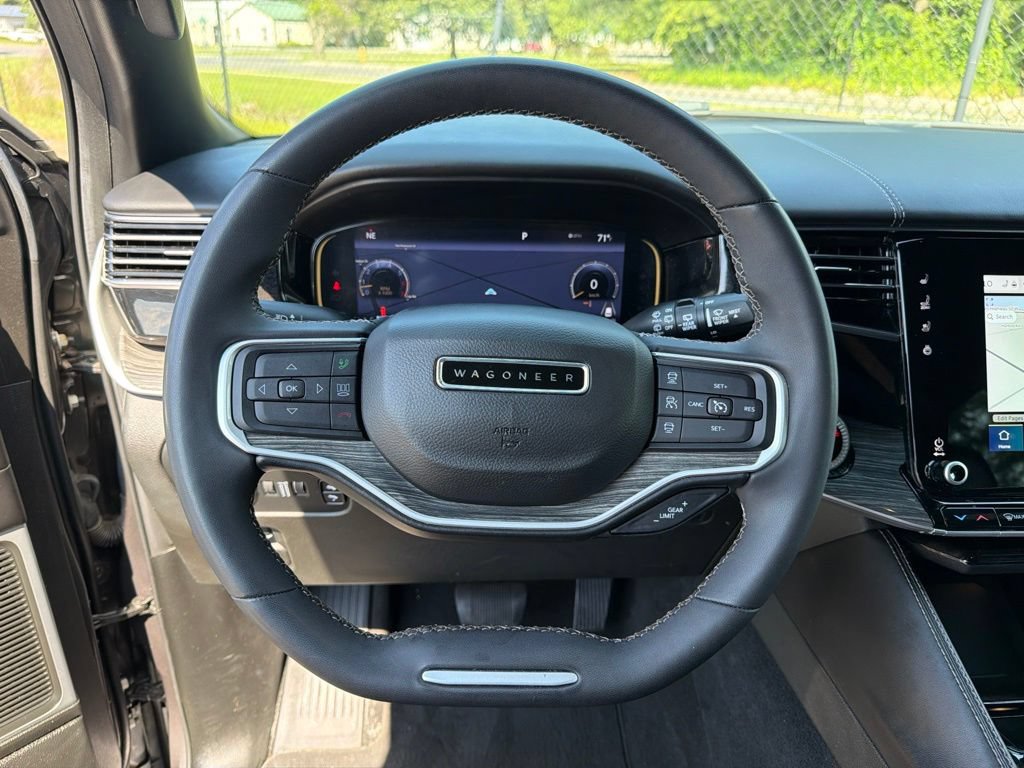Certified 2022 Jeep Wagoneer Series III AWD/4WD image 15