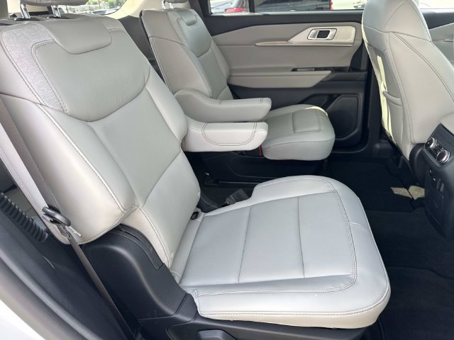 New 2026 Ford Explorer Active w/ Active Comfort Package RWD image 12