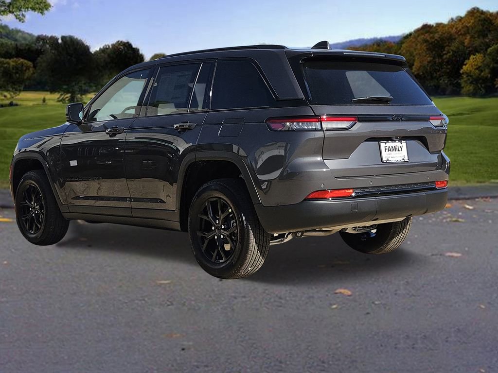 New 2025 Jeep Grand Cherokee Altitude image 3