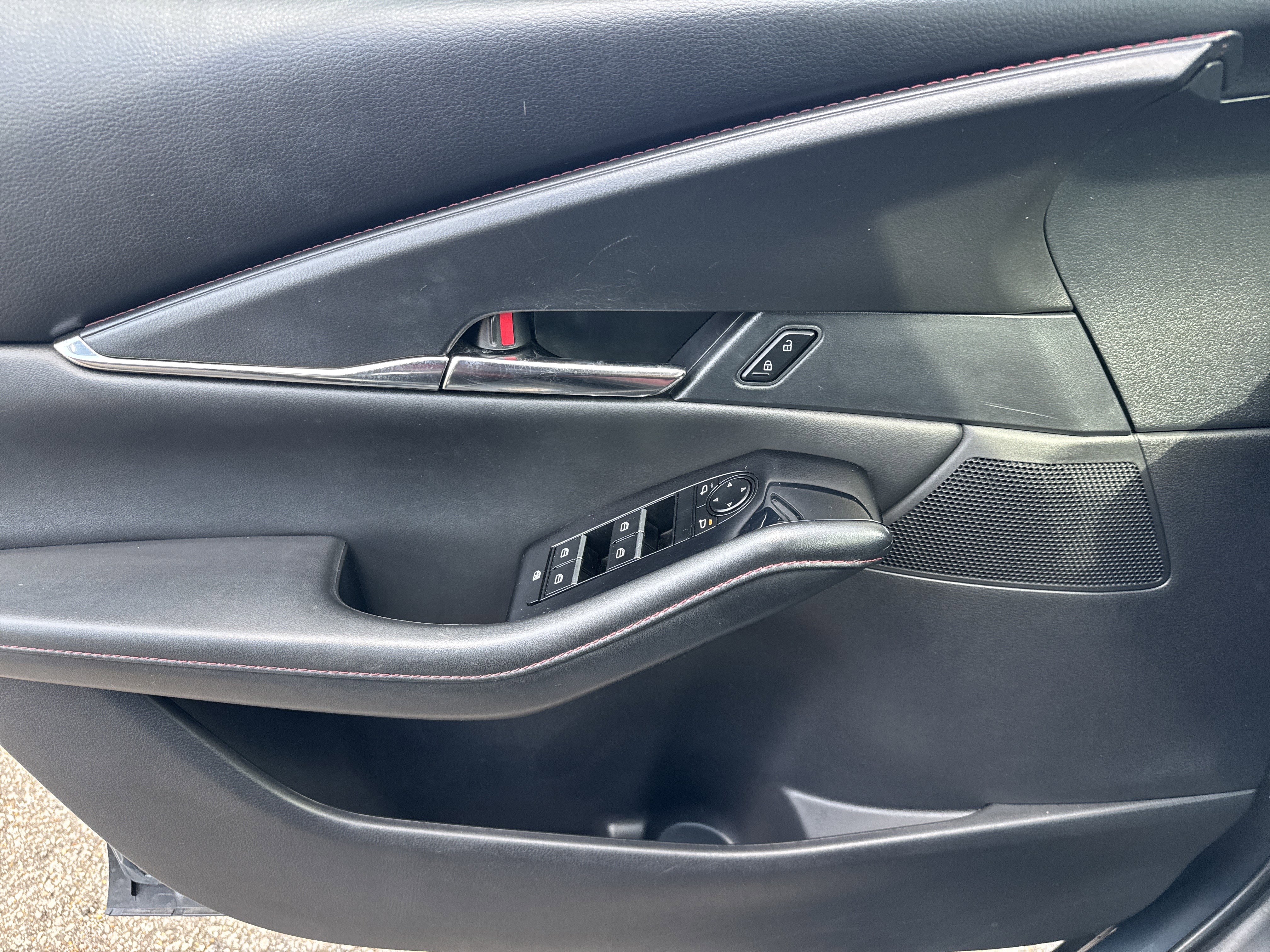 Used 2024 MAZDA CX-30 AWD 2.5 S w/ Preferred Package image 9