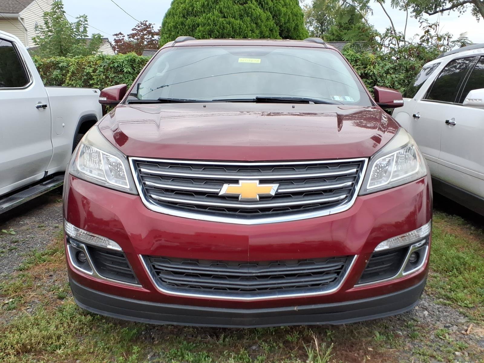 Used 2017 Chevrolet Traverse LT w/ Style and Technology Package AWD/4WD image 2