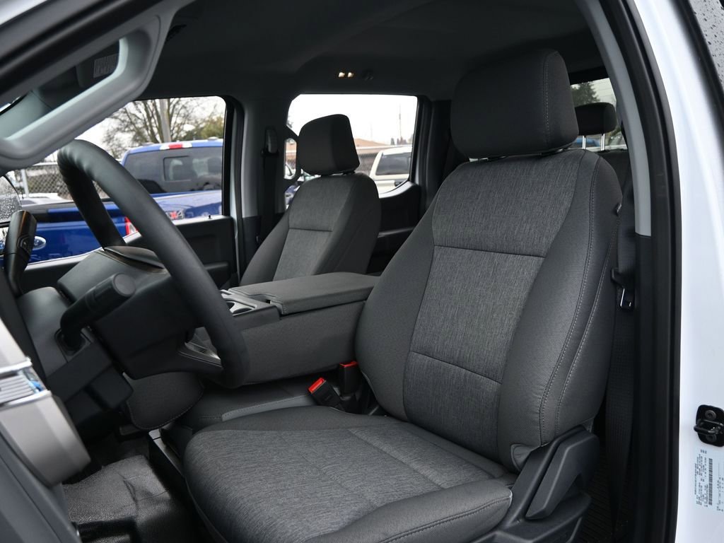 New 2026 Ford F550 4x4 Crew Cab image 27