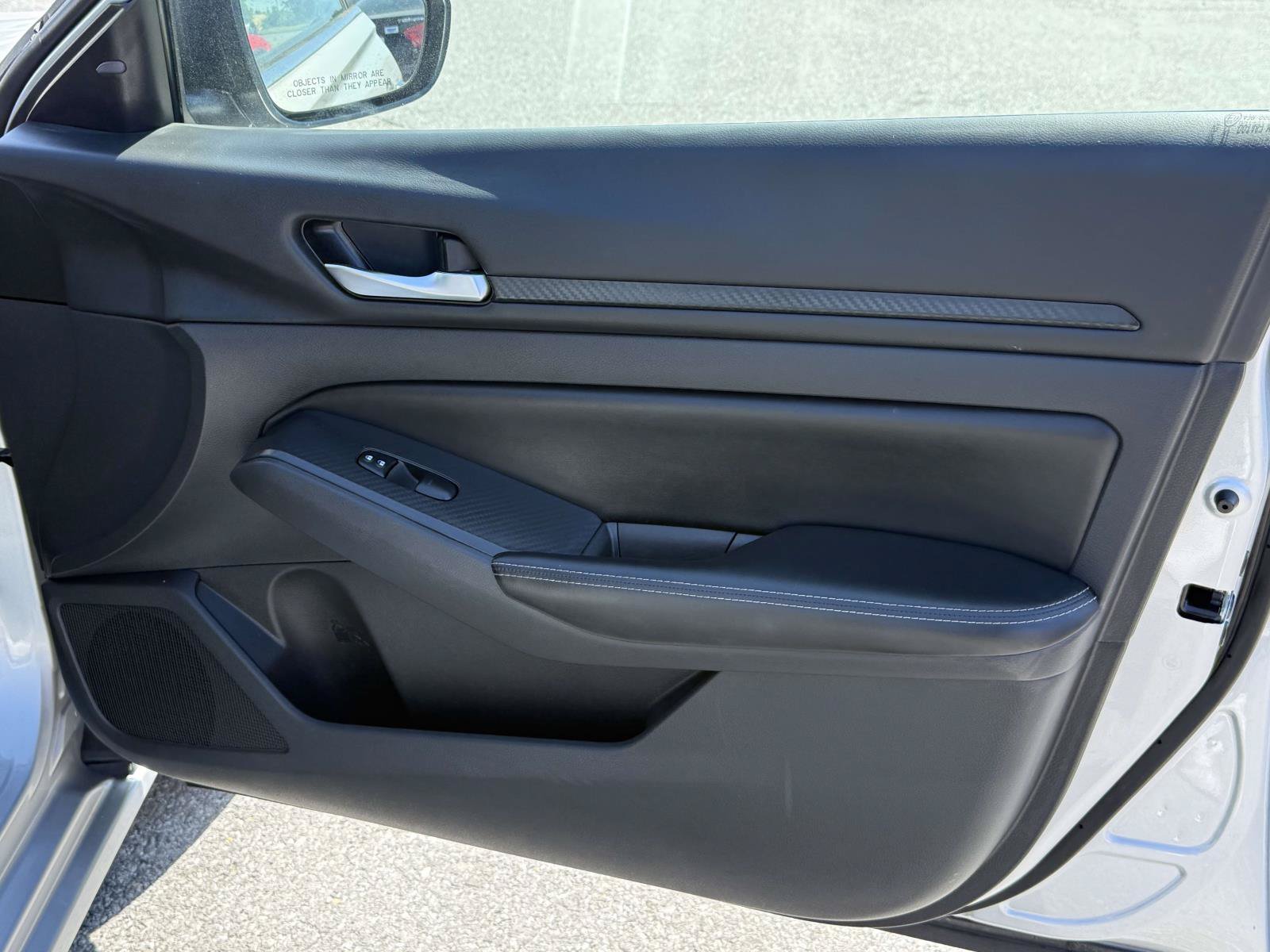 Used 2024 Nissan Altima 2.5 SV FWD image 26