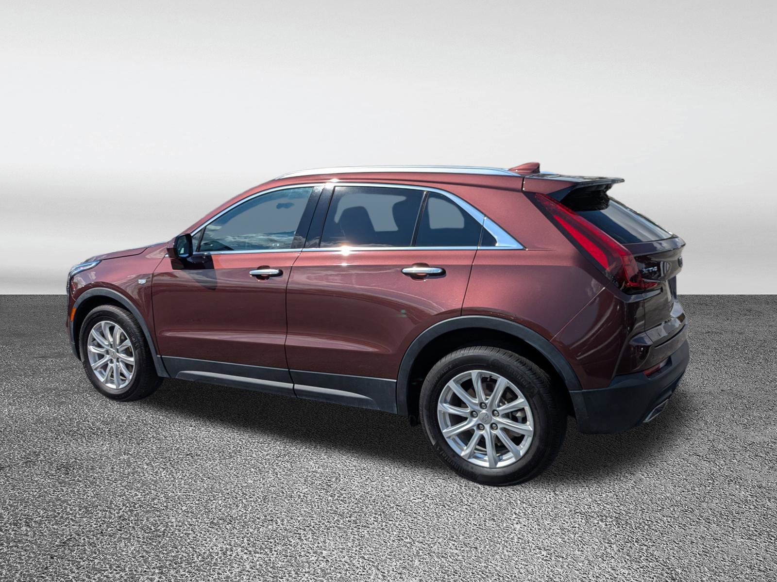 Used 2023 Cadillac XT4 Luxury w/ Cold Weather Package image 30