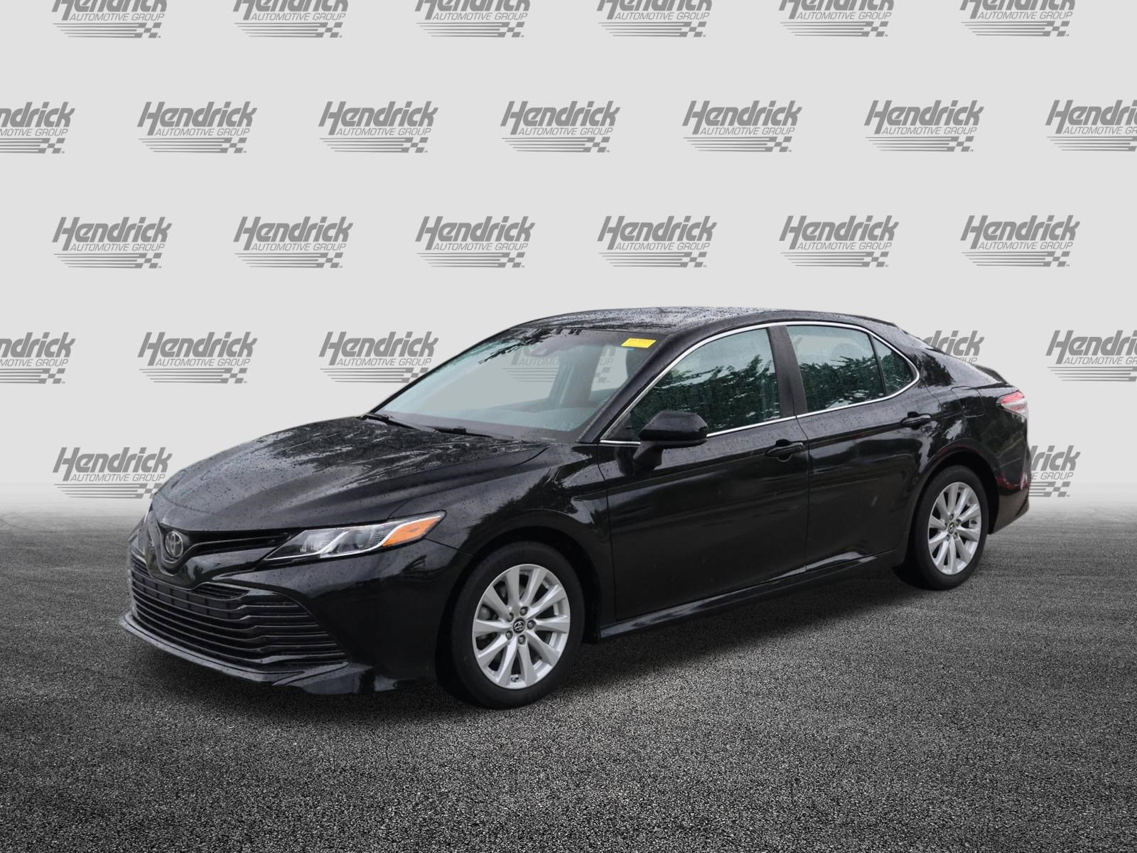 Used 2019 Toyota Camry LE FWD image 5
