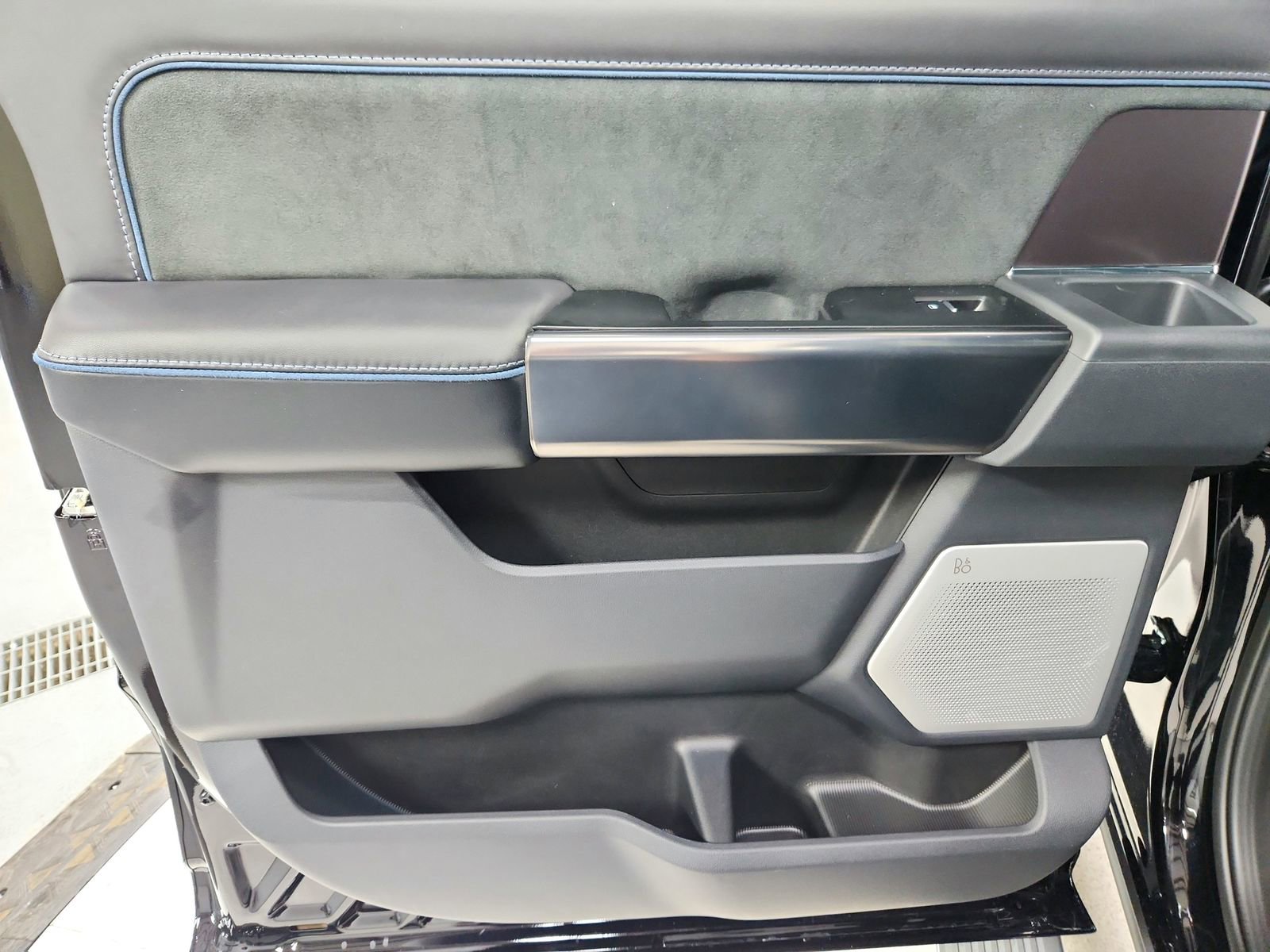 New 2026 Ford F350 Platinum w/ FX4 Off-Road Package image 39