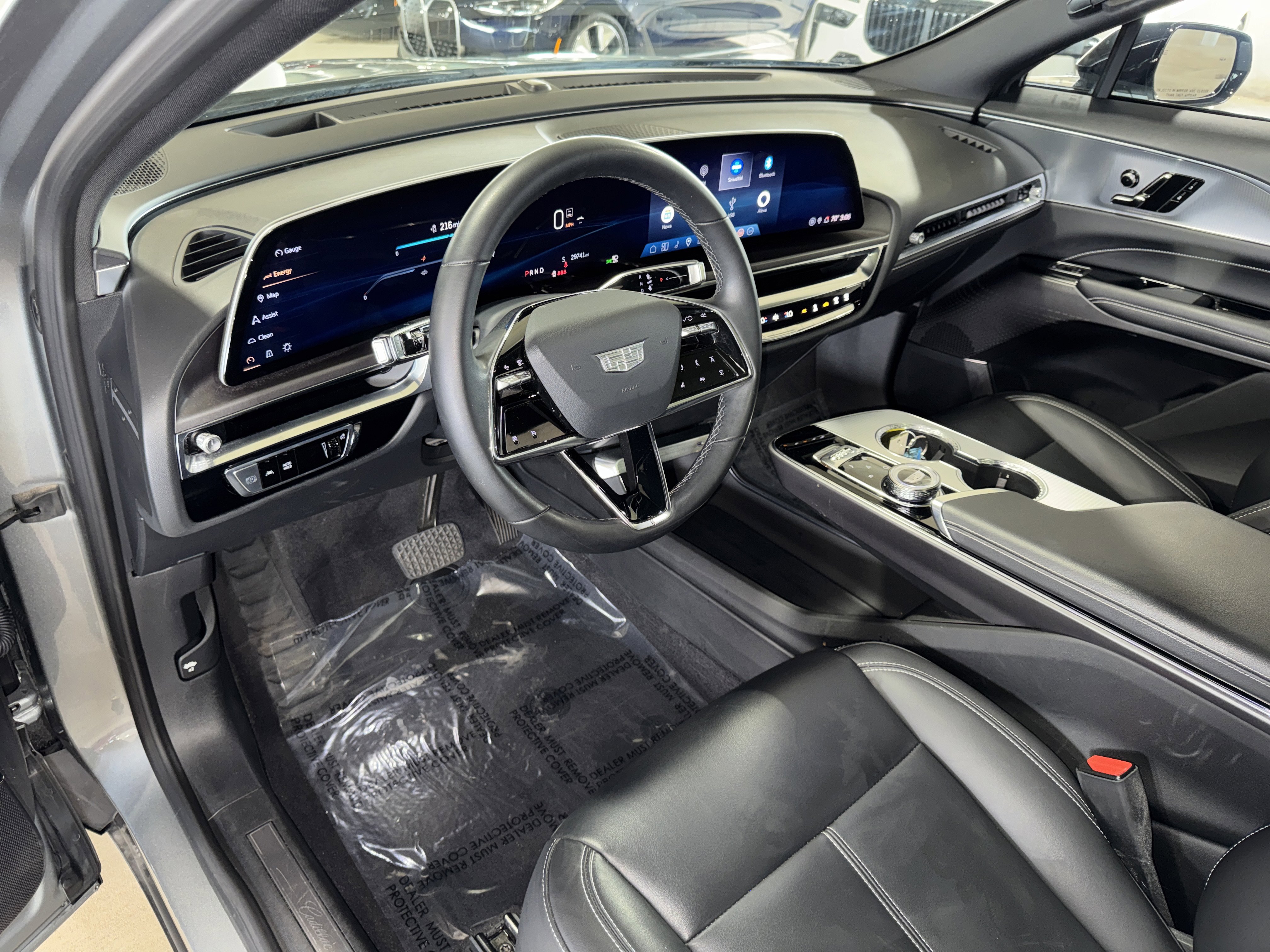 Used 2024 Cadillac Lyriq Tech w/ Driver Assist Package image 20