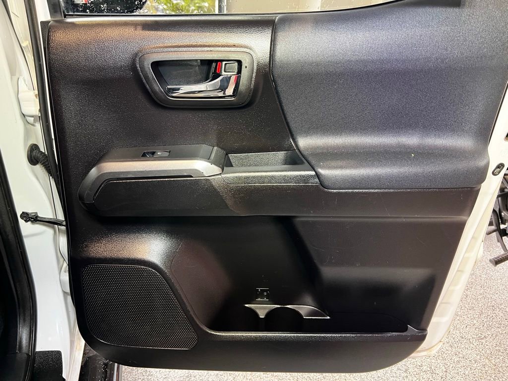 Used 2020 Toyota Tacoma TRD Off-Road w/ Technology Package image 50