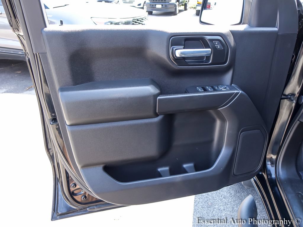 Used 2021 Chevrolet Silverado 1500 Custom AWD/4WD image 18