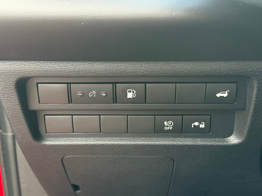 Used 2024 Mitsubishi Outlander SE image 9