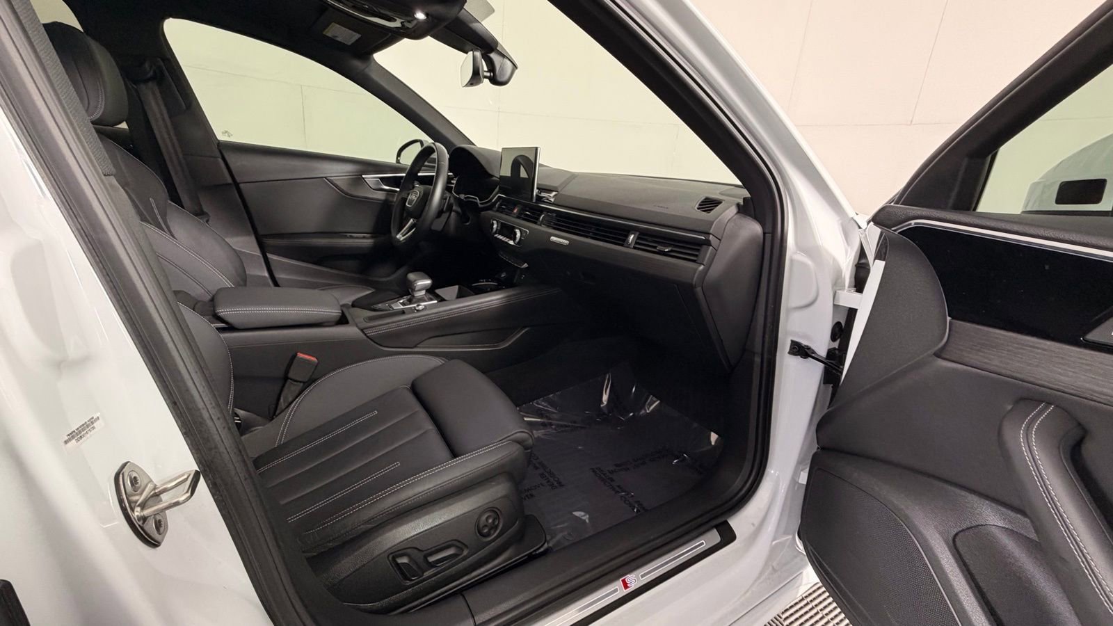 Used 2021 Audi A4 2.0T Premium Plus w/ Premium Plus Package image 20