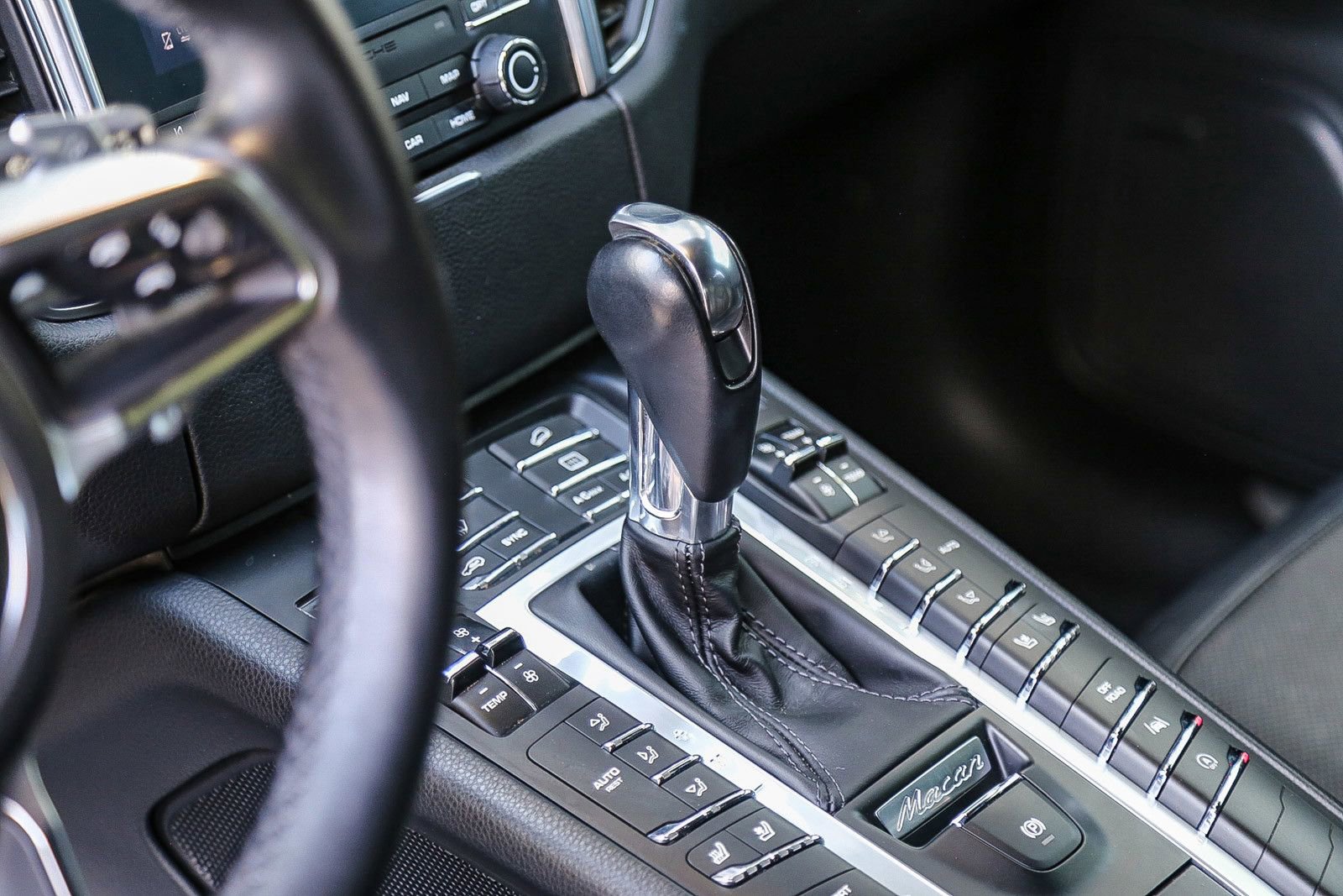 Used 2018 Porsche Macan S AWD/4WD image 18