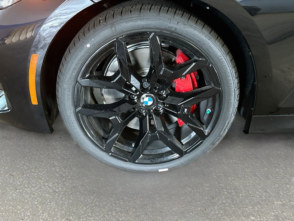 New 2026 BMW 330i xDrive Sedan w/ M Sport Package AWD/4WD image 33