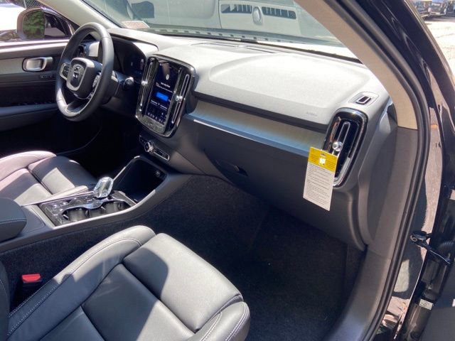 New 2026 Volvo XC40 B5 Plus w/ Protection Package Premier image 17