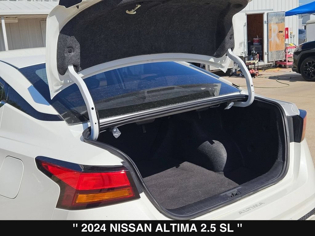 Used 2024 Nissan Altima 2.5 SL FWD image 34