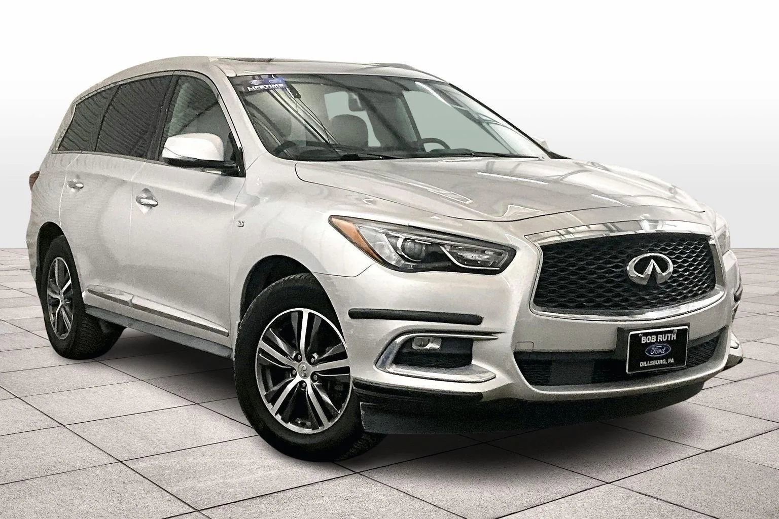 Used 2019 INFINITI QX60 Luxe image 2