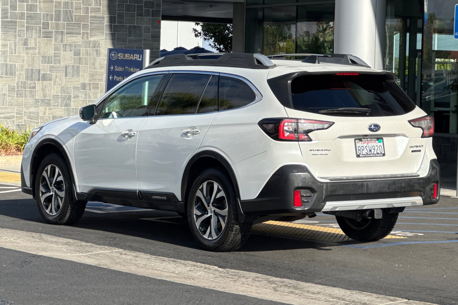 Used 2020 Subaru Outback Touring AWD/4WD image 6
