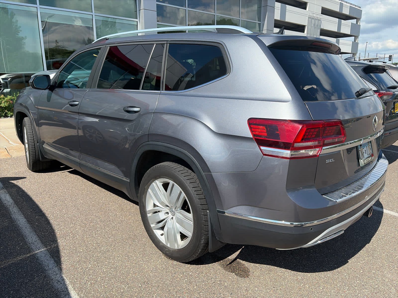 Used 2019 Volkswagen Atlas SEL AWD/4WD image 4