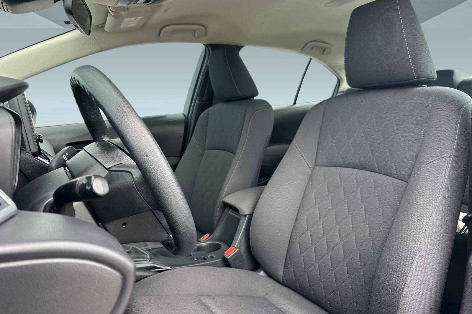 Used 2024 Toyota Corolla LE image 25