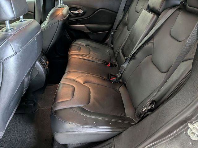 Certified 2022 Jeep Cherokee Latitude Lux image 24