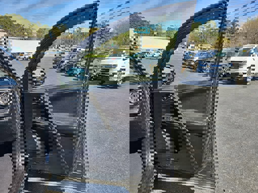 Used 2015 Toyota RAV4 XLE w/ Outdoor Package image 25