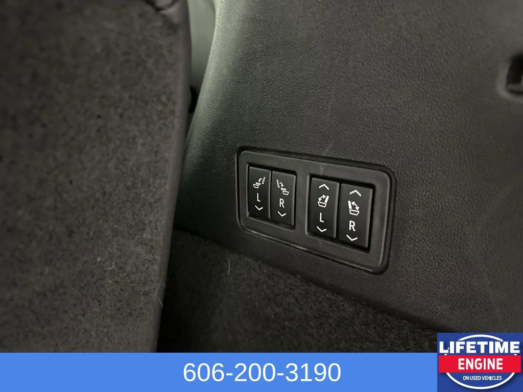 Used 2024 Cadillac XT6 Sport w/ Technology Package image 22