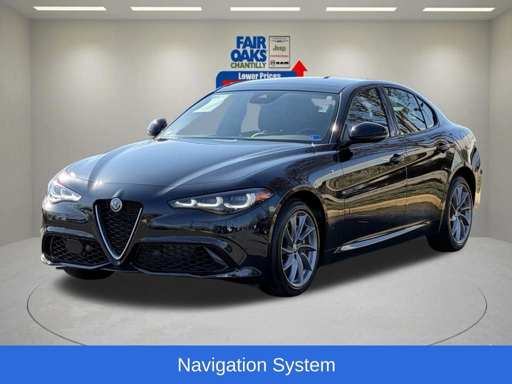Used 2024 Alfa Romeo Giulia Ti image 2
