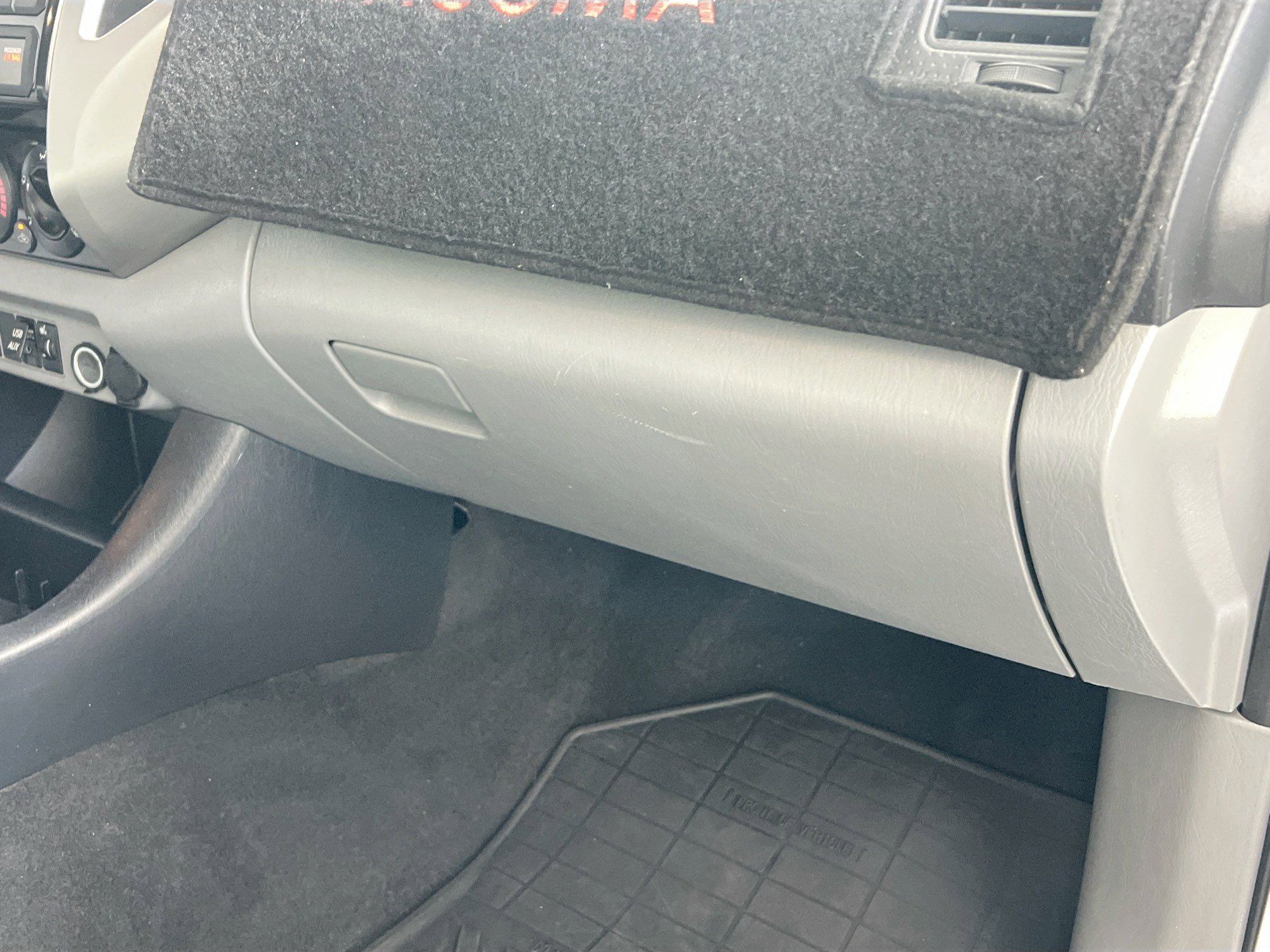 Used 2013 Toyota Tacoma PreRunner w/ Limited Pkg image 34