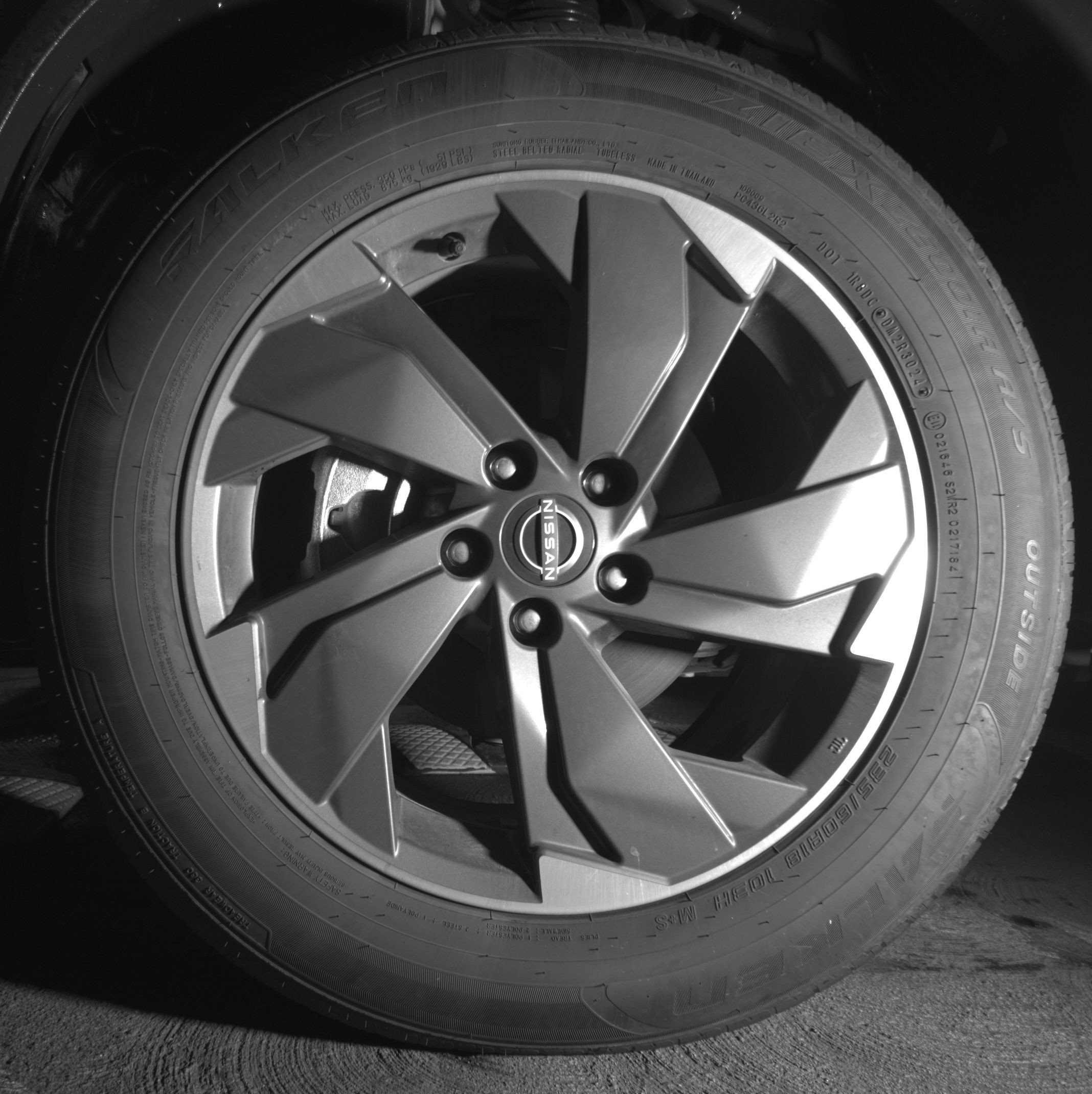Used 2025 Nissan Rogue SV FWD image 12