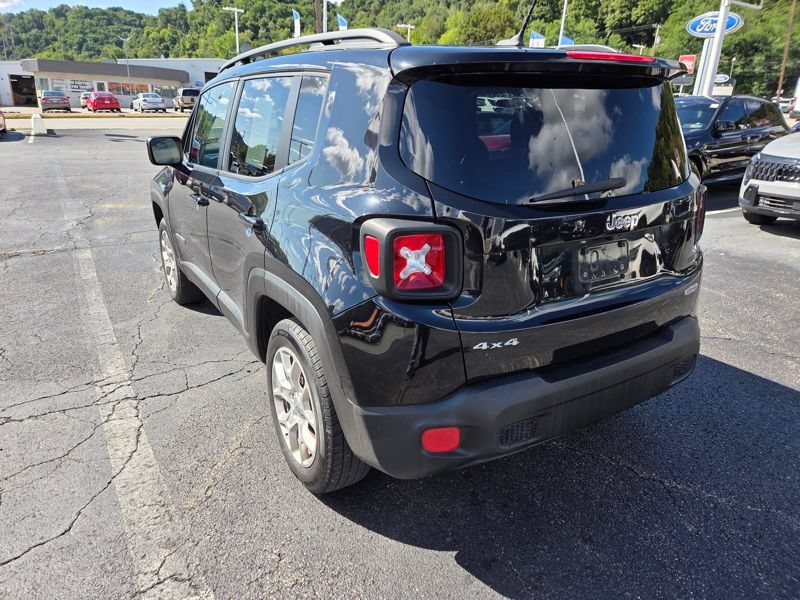 Used 2017 Jeep Renegade Latitude AWD/4WD image 5