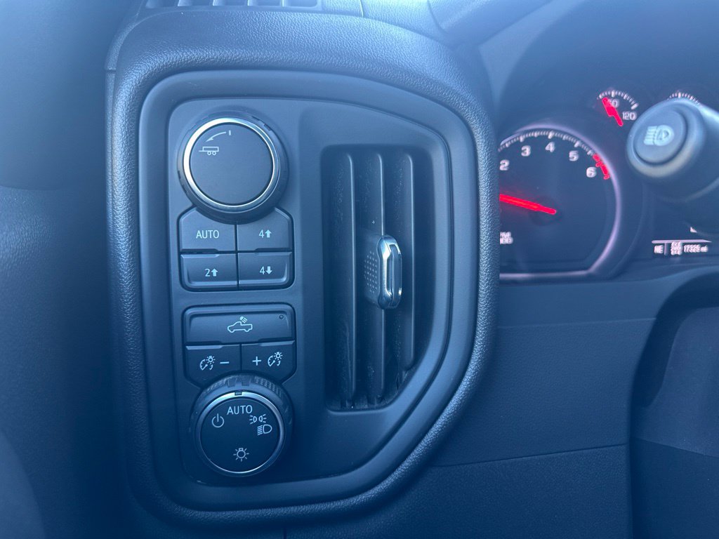 Certified 2023 Chevrolet Silverado 1500 Custom Trail Boss w/ LPO, Dark Essentials Package AWD/4WD image 21