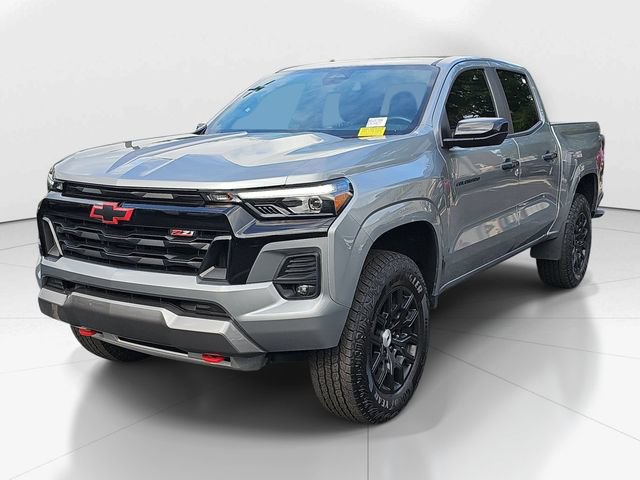 Used 2024 Chevrolet Colorado Z71 w/ Z71 Convenience Package 2 AWD/4WD image 7