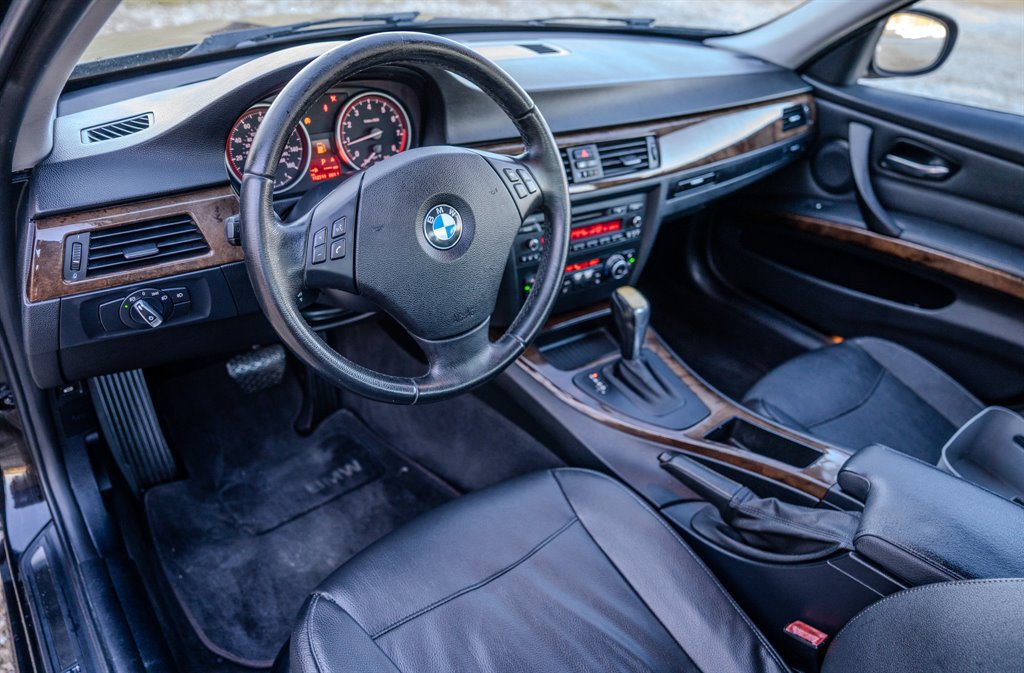 Used 2011 BMW 335i Sedan image 13