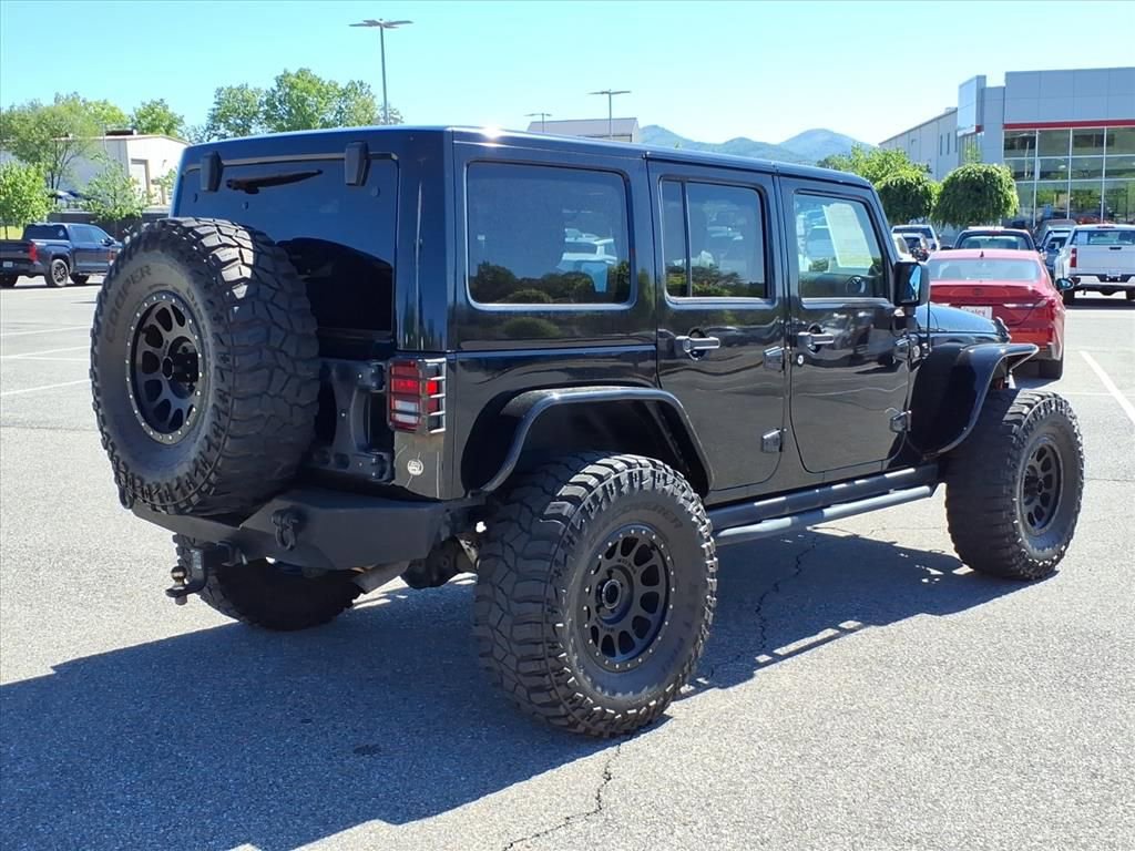 Used 2014 Jeep Wrangler Unlimited Rubicon w/ Connectivity Group AWD/4WD image 4
